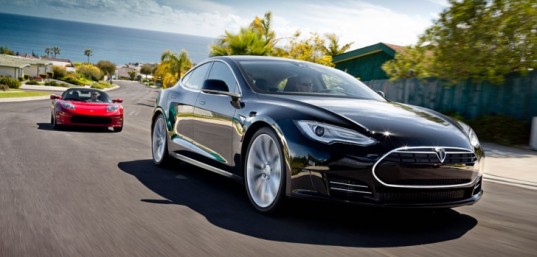 Через год появится Tesla с автопилотом