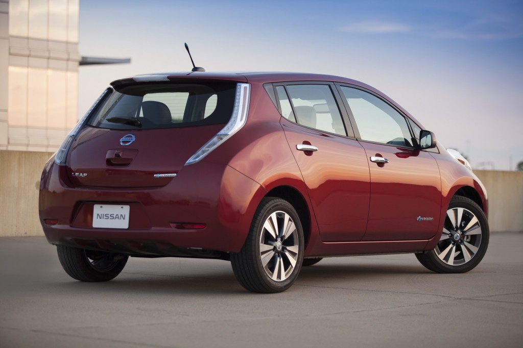 Аккумуляор Nissan Leaf 2016 станет объемным