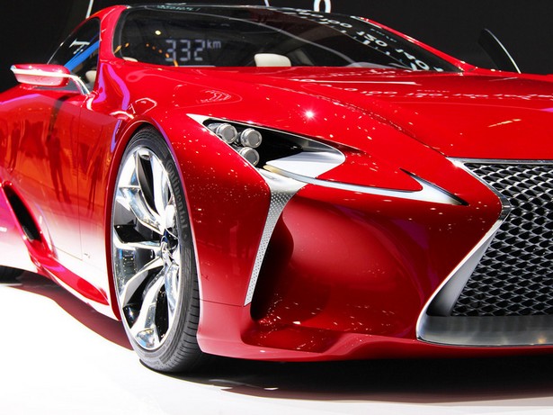В 2015 году в серию может пойти флагманское спорткупе от Lexus
