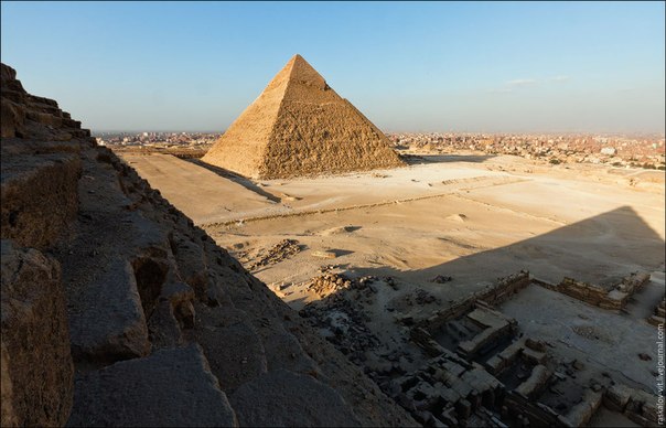 Российские руферы покорили вершину Египетской пирамиды Хеопса