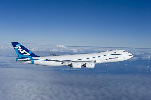 Первый биотопливный Boeing 747-8 будет представлен в Париже