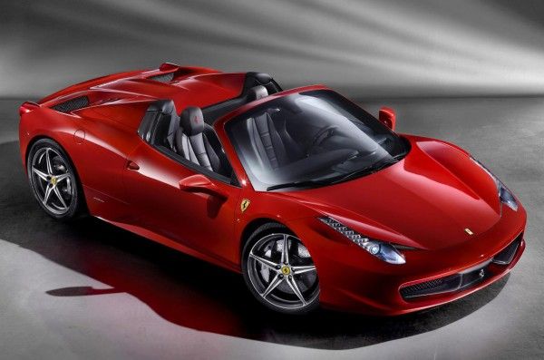 Любители Ferrari в ожидании чуда