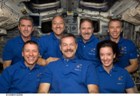 Из-за погодных условий экипаж шаттла остаётся в космосе ещё на один день
