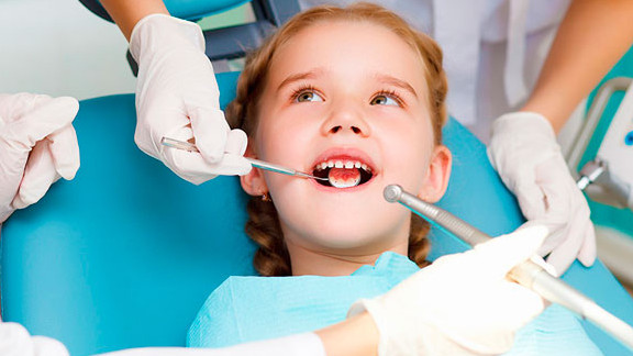 Детский ортодонт: когда необходимо обращаться к специалисту