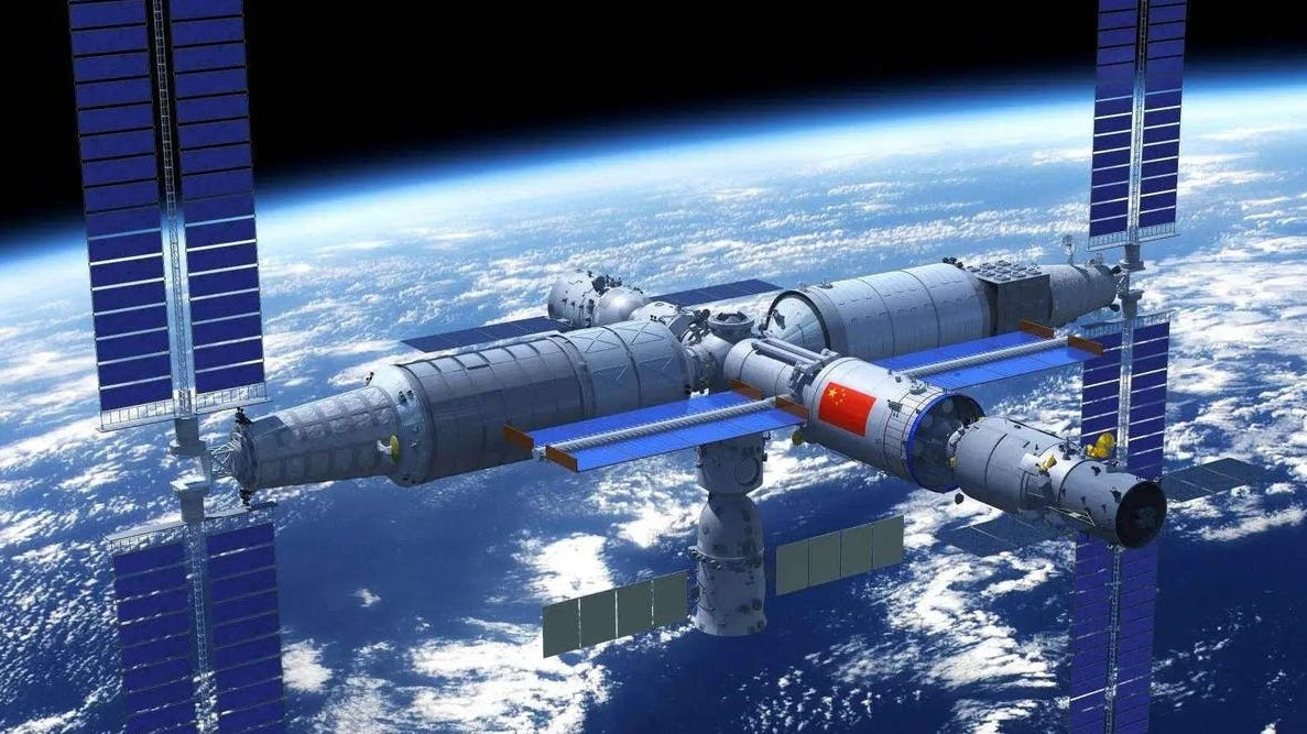 Китайские астронавты вернулись на Землю после 90-дневной миссии