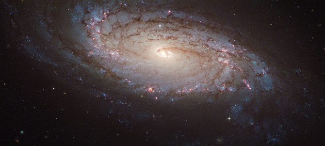 Хаббл заснял галактику NGC 5806, где взорвалась сверхновая