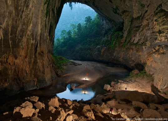 За 3000 долларов можно спуститься в самую большую пещеру в мире