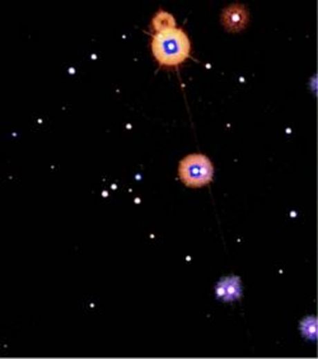 Звездный фейерверк спустя три месяца после взрыва звезды до сих пор виден