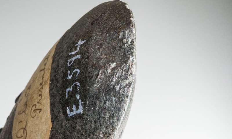 Старейший фрагмент топора найден в Австралии