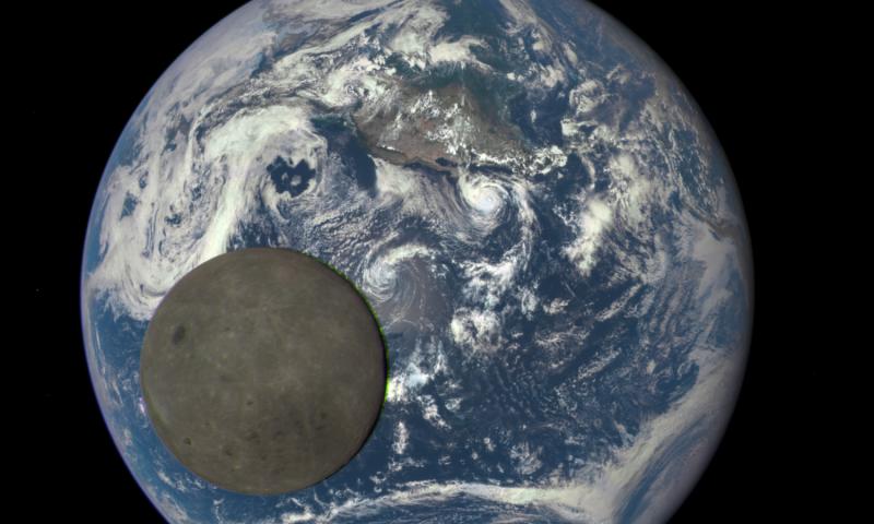Фото дня: камера НАСА запечатлела Луну на фоне Земли