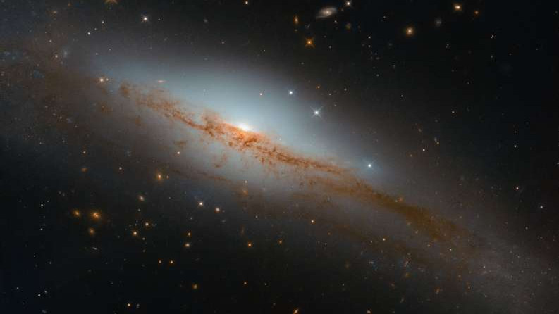 Хаббл рассматривает галактику NGC 3749