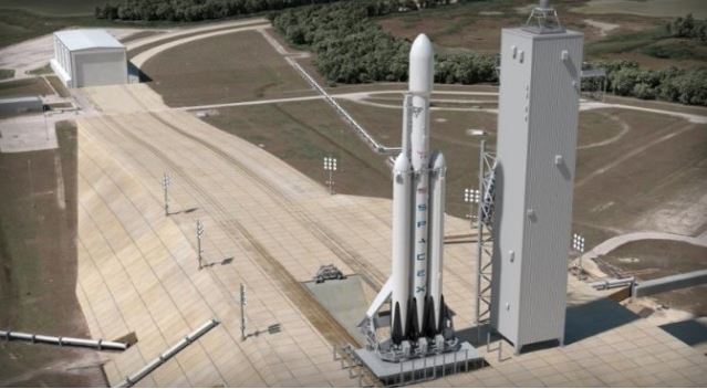 Первый запуск ракеты Falcon Heavy состоится весной