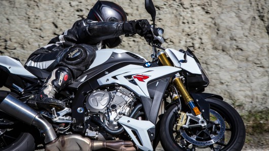 S1000R streetfighter от BMW: видеотест