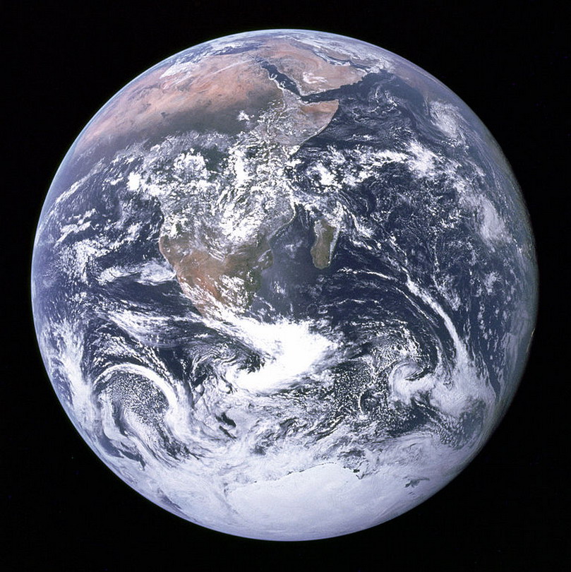 Тайна удивительной фотографии «Blue Marble»