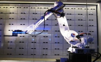 В Нью-Йорке появился отель с роботом-погрузчиком