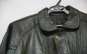 Как хранить кожаные куртки летом? Инновационные методы