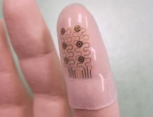 Наномембрана увеличивает чувствительность пальца