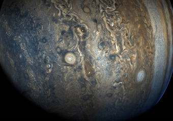 Что было снято на "поверхности" Юпитера?