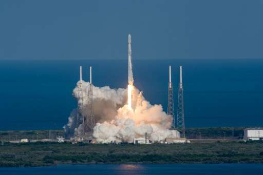 SpaceX совершила четвертую успешную посадку ракеты