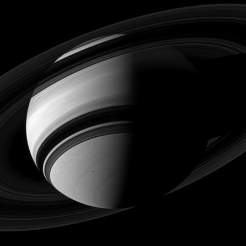 Новое фото Сатурна