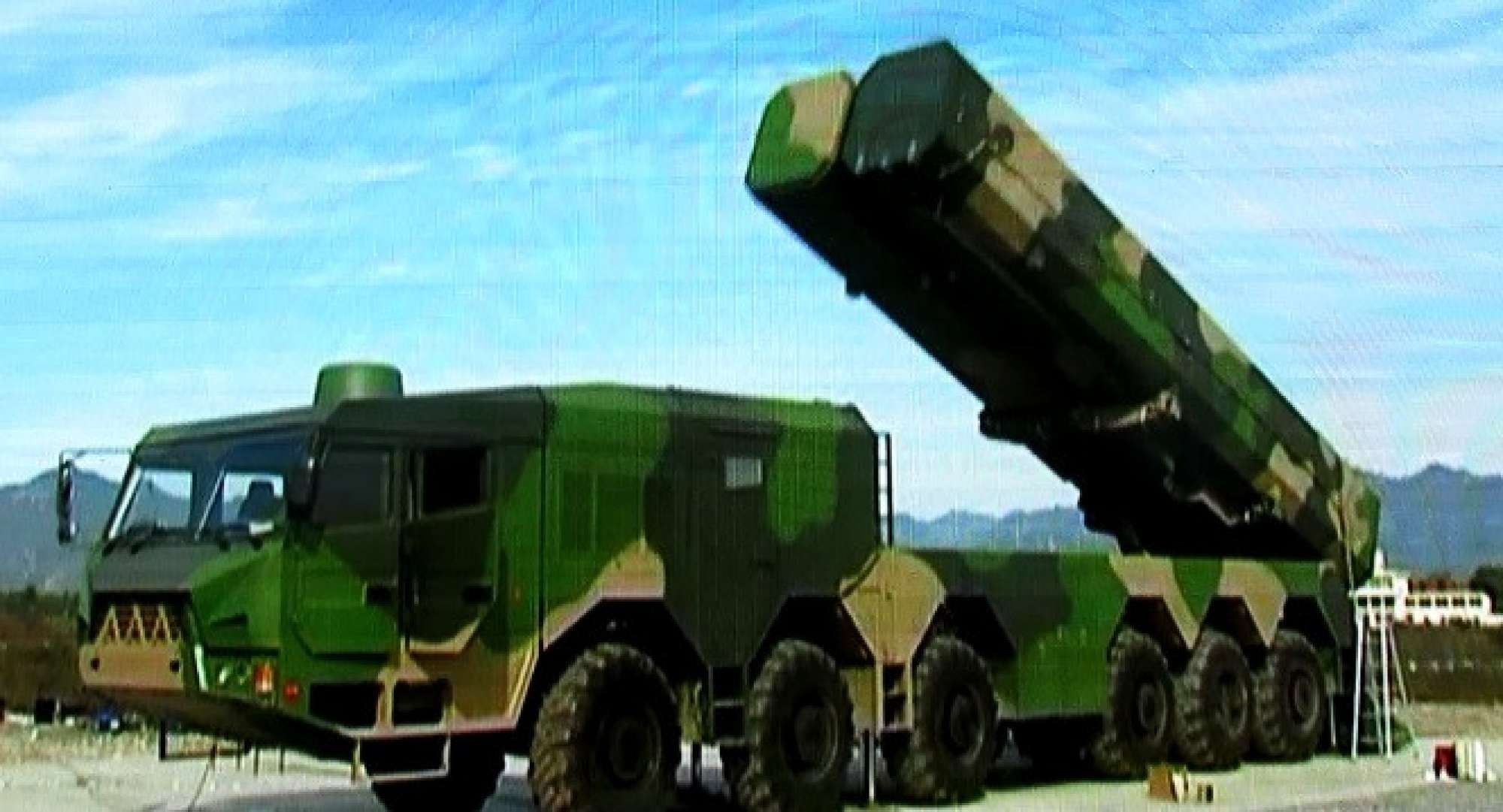 Таинственная китайская ракета и пусковая установка