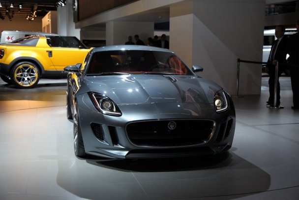 Стильный концепт Jaguar C-X16 Hybrid 