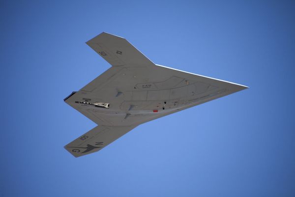 НЛО-подобный дрон ВВС США взлетел