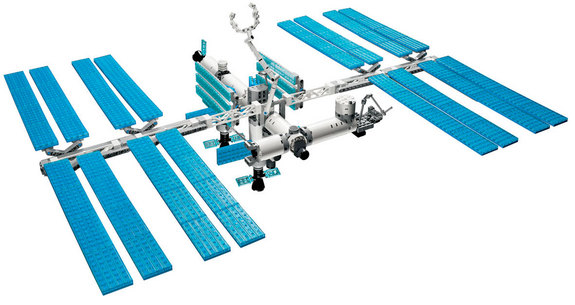 Индевор выполнил обязательства по партнерской программе NASA и LEGO Group 