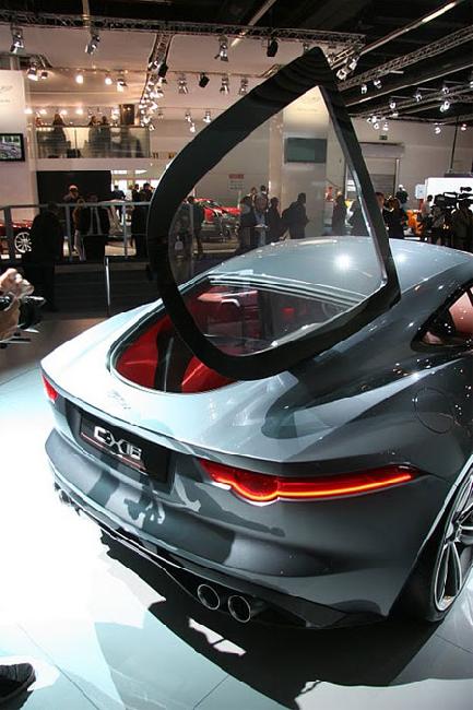 Стильный концепт Jaguar C-X16 Hybrid 
