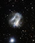 Интересная пара галактик: Самый лучший снимок странного и хаотического дуэта