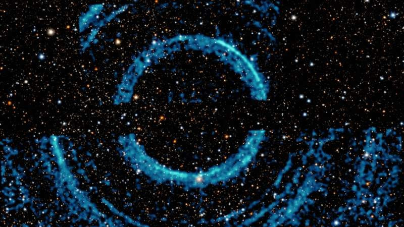 V404 Cygni: огромные кольца вокруг черной дыры